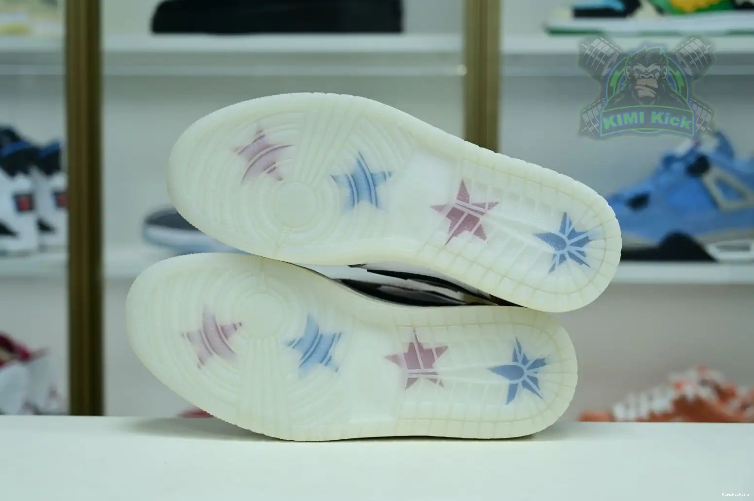 Trophy Kimikick Air x Jordan Room Low Jordan1 OG 0606